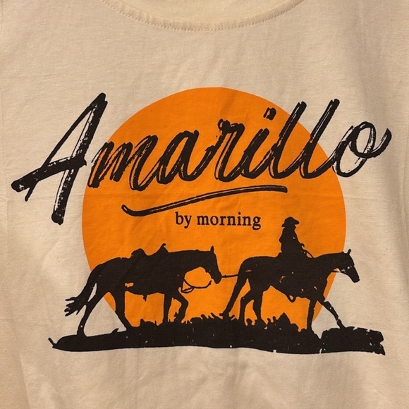 Bundle of 3 super cute women’s western/cowgirl graphic tees—all size Medium - Picture 3 of 12